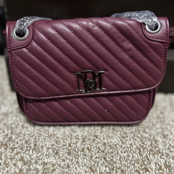 Badgley Mischka Handbags - NWT Badgley Mischka crossbody